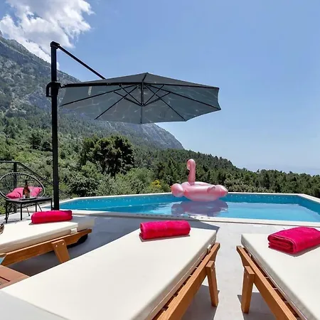 Villa Romance