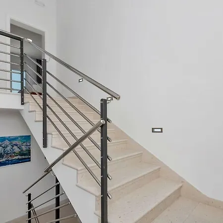 Villa Romance