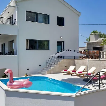 Villa Romance Villa